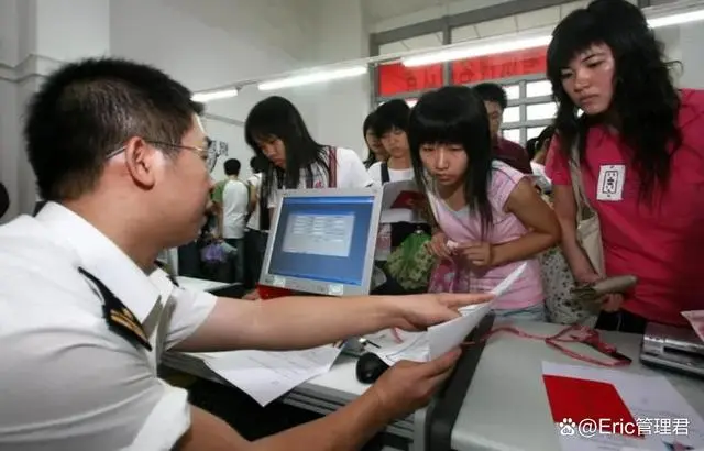 女生英语好学什么专业_女生学英语专业好不好_女生学什么英语专业好